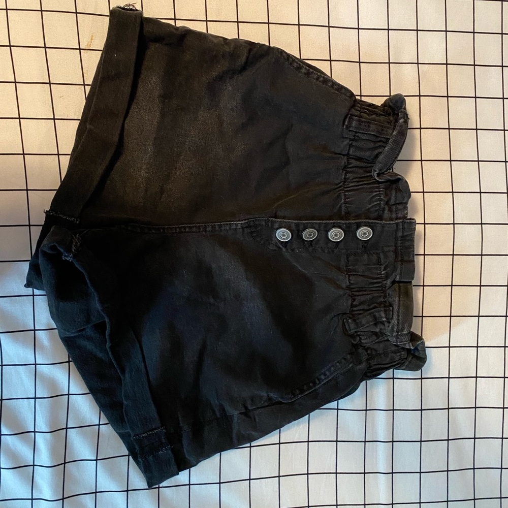 XS (Size 1) Woman High Waisted Black Jean Shorts